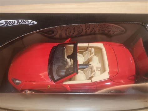 1 18 Ferrari California Hot Wheels Hobbies Toys Toys Games On Carousell
