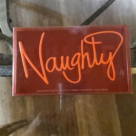 HUDA BEAUTY Makeup Huda Beauty Naughty Nude Eyeshadow Palette