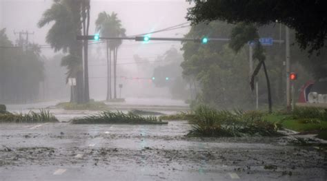 Three killed as Hurricane Ophelia hits Ireland - The Statesman