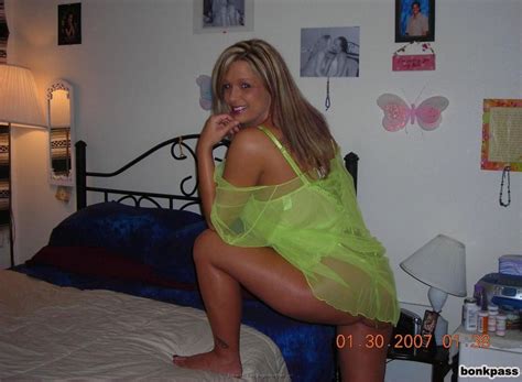 HOT LOOKING MILF Porn Pictures XXX Photos Sex Images PICTOA