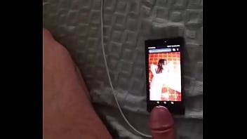 Mi novia recibe un homenaje con una gran carga de semen de un extraño XVIDEOS