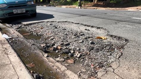 Motoristas Reclamam De Ruas Esburacadas Em Bairros De Campinas