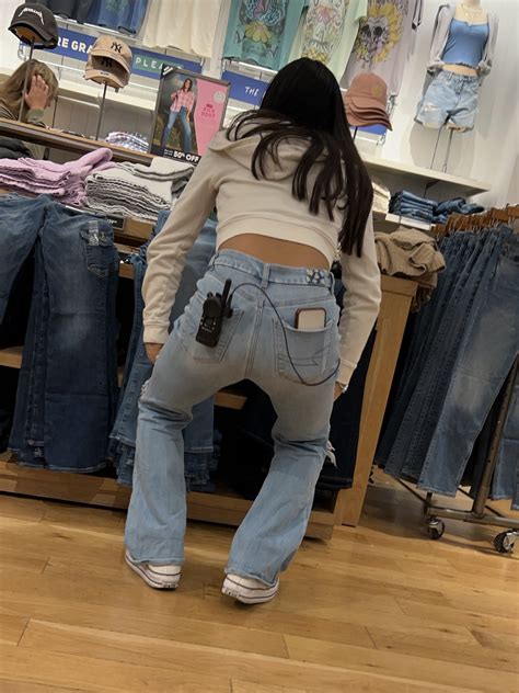 Slim Mexican Latina Squatting And Working Oc Tight Jeans Forum