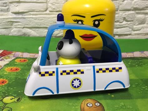 Peppa Pig Police Car, Hobbies & Toys, Toys & Games on Carousell