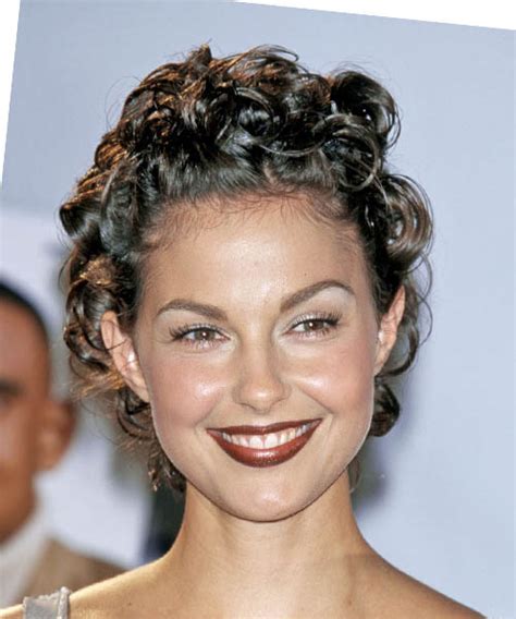 Ashley Judd Hairstyles In 2018