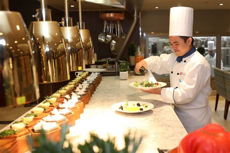 housekeeping attendant carnival cruise