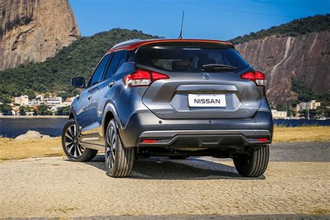 Nissan Kicks Buyer S Guide Reviews Specs Comparisons