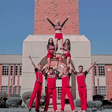 Navarro Cheer Stunts Competitive Cheer College Cheer