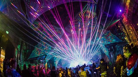 Galaktika Festival in der Kulturwerft Gollan - lübeckverliebt