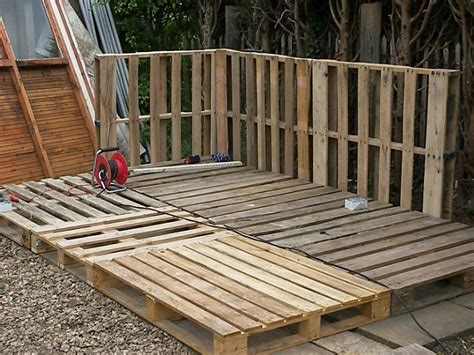 The Base Of Our Pallet Shed Muscovite Ducks Pinterest Pallets