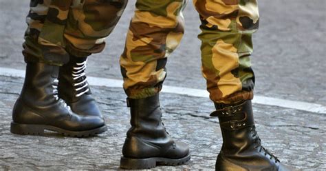 EURE Enquête ouverte pour harcèlement après le suicide d un militaire gay