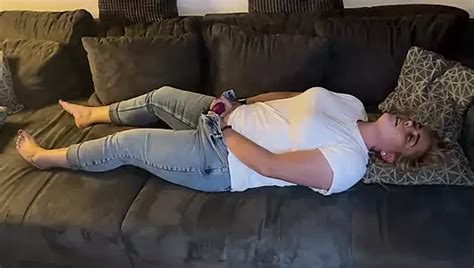 Selbstbefriedigung auf Bett mit dildo Unterwäsche vibrator satisfyer Klitoris Fingern multiple