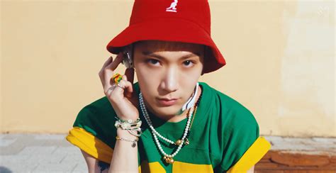 Tens Paint Me Naked Music Video Is An Ode To Fun Fashion Teen Vogue