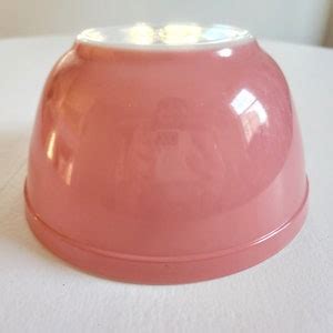 Vintage Pyrex Flamingo Pink Quart Mixing Bowl Retro S Solid