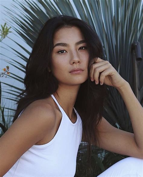 Hot Sexy Adeline Rudolph Bikini Pics