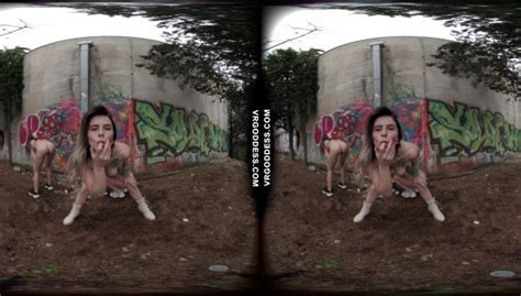 Kristina Emmux And Rebeka Ruby Dancing And Painting Graffiti Creative Porn On Vacation In Italy