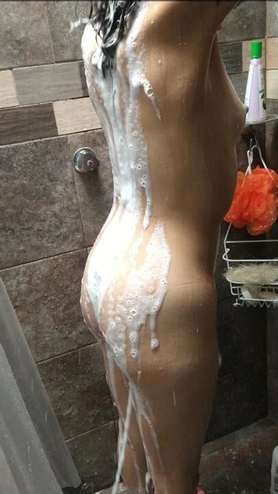 I Wtach Her While She Showers La Observo Mientras Se Ducha Brunette Brunette Porn Xhamster