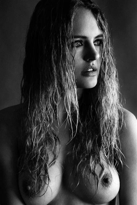 Madison Riley Nude Sexy Photos TheFappening