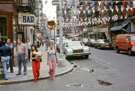 Vintage Everyday Amazing Color Photographs Of New York City In The