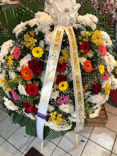 O Que Escrever Na Coroa De Flores - Coroa de Flores para Homenagem Póstuma - 027 - Floricultura Floriva