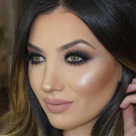 Suzy All Things Glam On Instagram Smokey Eyes Nude Lips Such A Perfect Match Lips