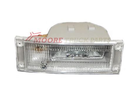 Fog Lamp R H FH FM 95 02 Moore Truck Parts