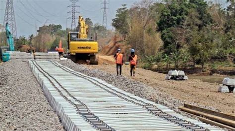 Foto Rel Kereta Api Di Sulsel Dijamin Bebas Banjir