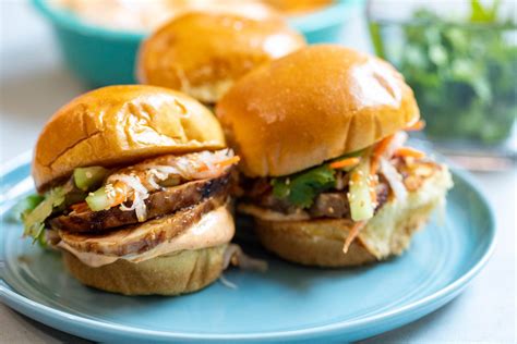 Homemade Banh Mi Sliders With Sriracha Mayo And Slaw Karinokada