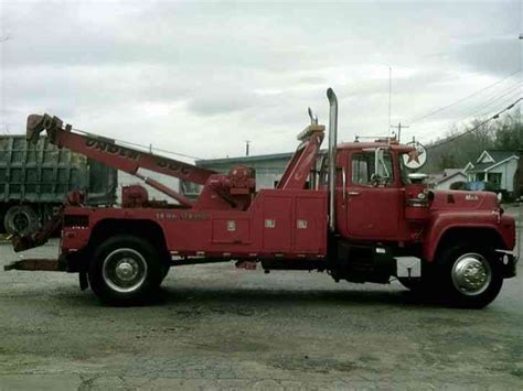 Mack R 600 1985 Wreckers