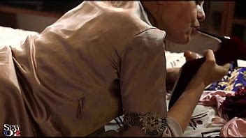 2065 Francesa amateur lencería de satén Follada mamada beso negro Primeros planos