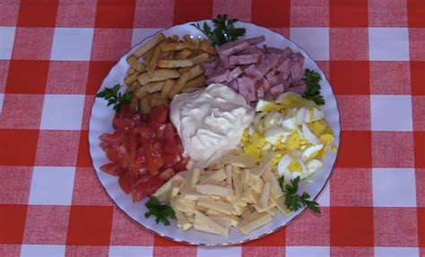 Салат с сухариками. Пробуем 6 очень вкусных рецептов - 1MIXTIPS.RU