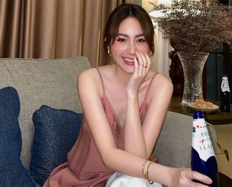 Ngắm đường cong vạn người mê của hot girl Lào gốc Việt là đệ nhất mỹ nhân Đông Nam Á Titanic