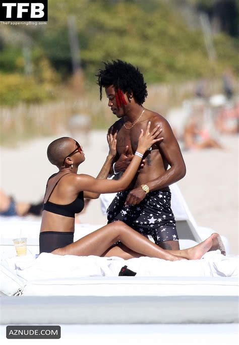 Willow Smith Looks Hot In A Black Bikini On The Beach In Miami AZNude