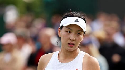 Wang Xinyu Advances At Wimbledon Swiatek Djokovic Begin Title Quests