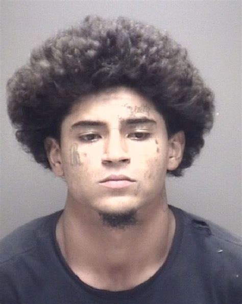 Galveston man arrested for shooting at cars along Seawall