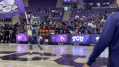 TCU BASKETBALL SOARS TO VICTORY - Sports Illustrated TCU Killer Frogs ...