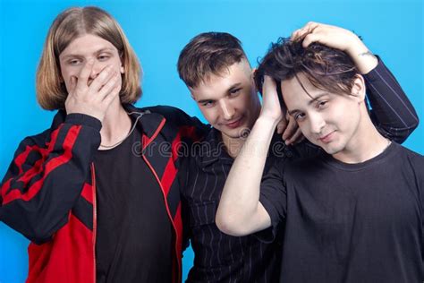 Tres Hombres Gay En Camisetas Imagen De Archivo Imagen De Camisetas Tres 32482455