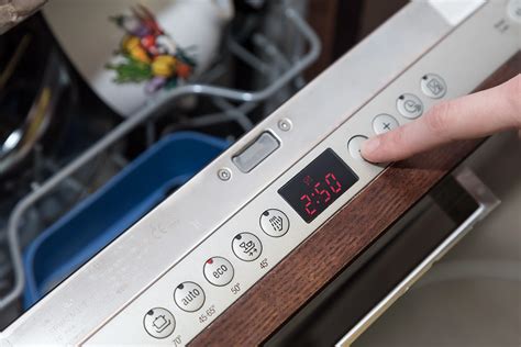 how does a dishwashing machine work 8