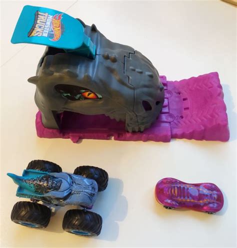 Hot Wheels Monster Truck Tekmovalni Set
