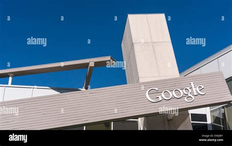 exterior view  googles googleplex corporate headquarters stock photo