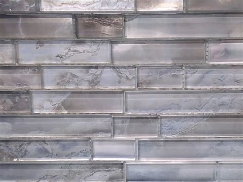 Silver Canvas | Price Stone