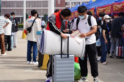 【迎新季系列报道③】携手迎新 温暖前行 河南工业职业技术学院