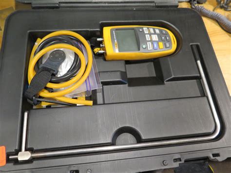 fluke  airflow meter  hard case