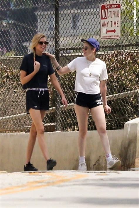 Kristen Stewart Nude The Fappening Photo 1277082 FappeningBook