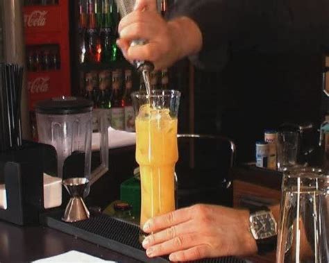 Sex on the Beach koktél Mixertanfolyam 22 rész mixer koktél ital alkohol sex on the