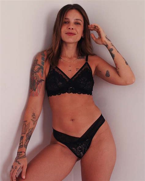 Conjunto lingerie top de renda e tule sem bojo calcinha asa delta preta vovó Perfídia
