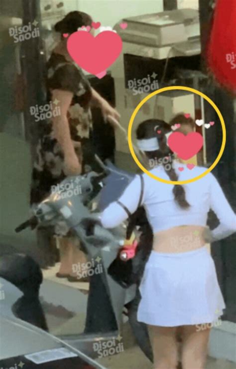 Rộ tin anh trai Quân A P đã có con trai gần 1 tuổi đang sống chung với một hot girl ở nhà bố mẹ