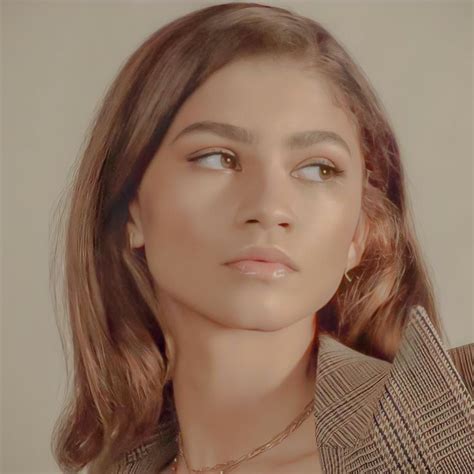 Pin By Kiomy 🍒 On Zendaya Zendaya Hair Zendaya Beauty Portrait