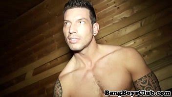 Maromo atlético cubierto de esperma espeso XVIDEOS