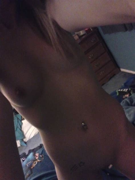 Best Amateur Girlfriends Taking Homemade Selfshots Beach Voyeur Pics Selected For All Tastes